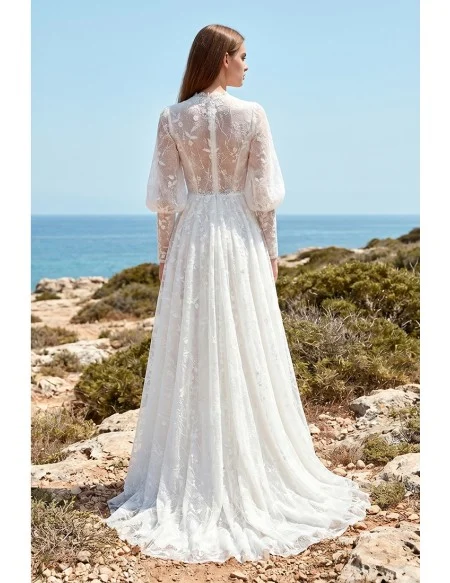Vintage Lace Long-Sleeve Wedding Dress for Romantic Outdoor Beach Ceremonies
