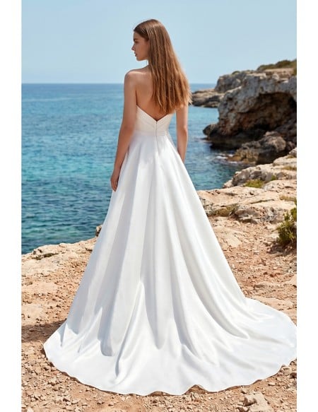 Minimalist Strapless Satin A-Line Wedding Dress with Slit for Modern Beach Ceremonies