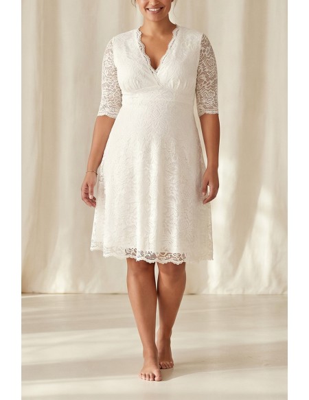 Vintage Lace Knee-Length Wedding Dress with 3/4 Sleeves for Courthouse Ceremonies