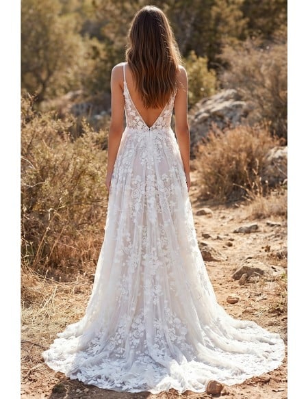 Boho 3D Lace A-Line Wedding Dress with Plunge Neck and Slit for Outdoor Ceremonies