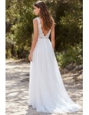 Boho Lace Deep-V Wedding Dress with Flowing Tulle Skirt for Outdoor Ceremonies