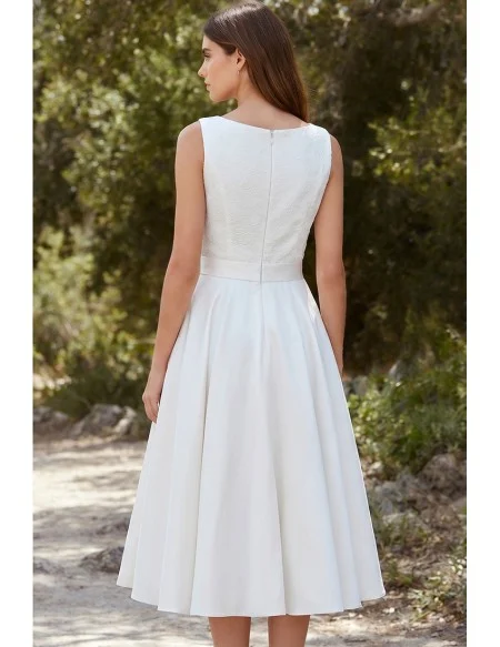Elegant Tea-Length Wedding Dress with Bateau Neckline for Courthouse or Garden Ceremonies