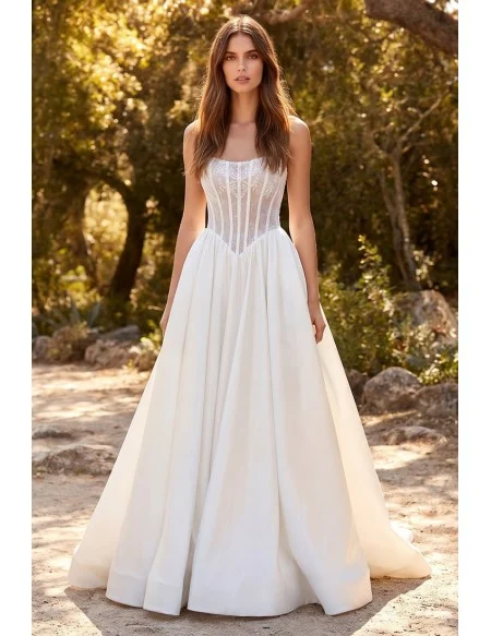 Romantic Corset Lace A-Line Wedding Dress for Outdoor Garden Ceremonies