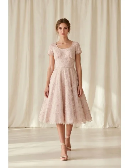 Vintage Lace Tea-Length Wedding Dress with Short Sleeves for Courthouse Ceremonies