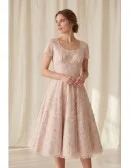Vintage Lace Tea-Length Wedding Dress with Short Sleeves for Courthouse Ceremonies