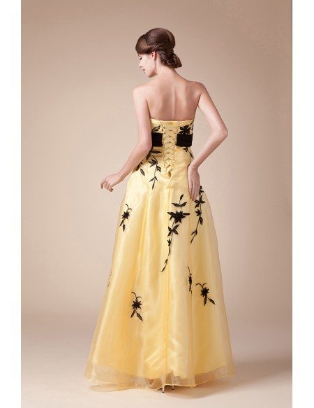 A-line Strapless Floor-length Tulle Prom Dress With Appliques Lace