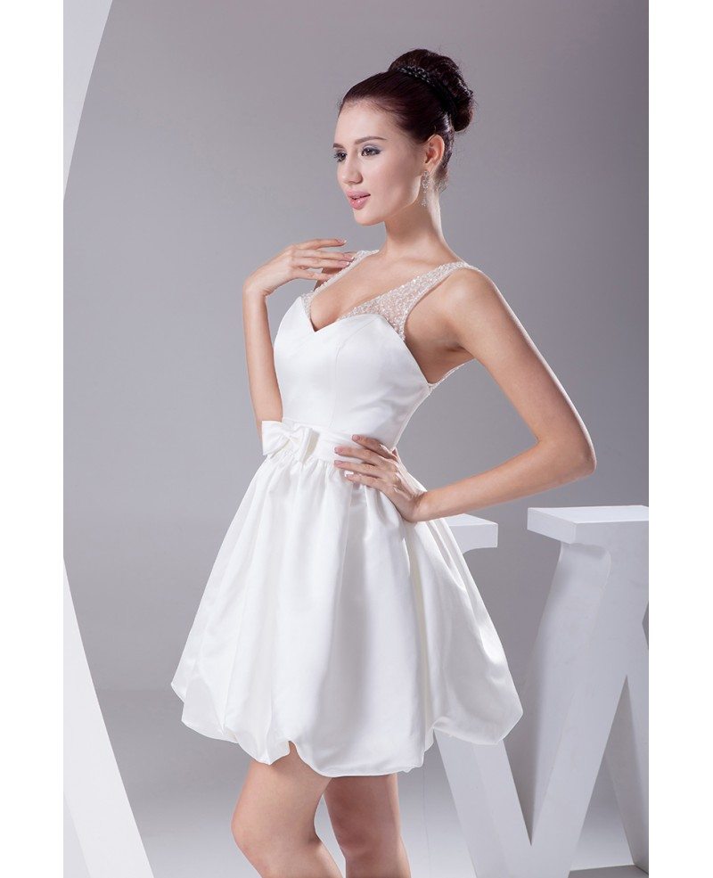 Simple White Wedding Dresses Top 10 Simple White Wedding Dresses Find The Perfect Venue For