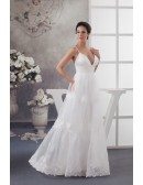 A-line V-neck Floor-length Tulle Wedding Dress With Appliques Lace