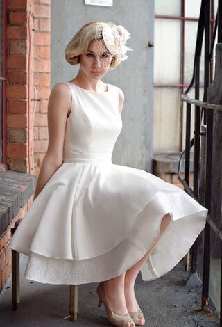 Tulle tea-length wedding dress